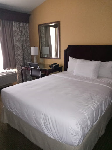 Ayres Hotel Redlands image