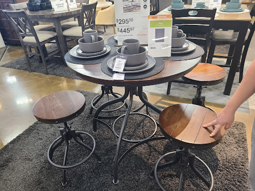 Furniture Store «Ashley HomeStore», reviews and photos, 855 Ashley Way, Colton, CA 92324, USA