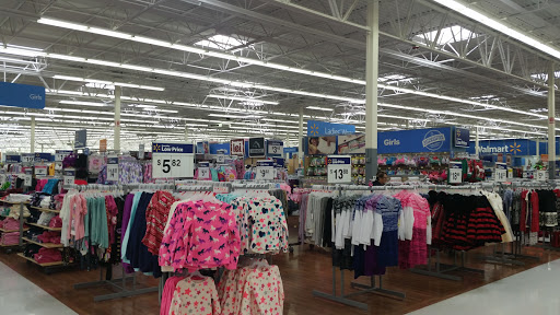 Department Store «Walmart Supercenter», reviews and photos, 2200 Brookmeade Dr, Columbia, TN 38401, USA