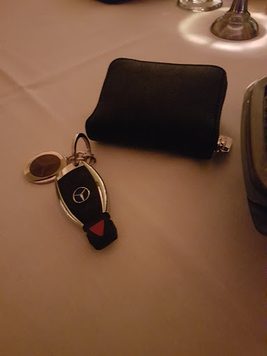 Mercedes Benz Dealer «Mercedes-Benz of Pembroke Pines», reviews and photos, 14199 Pines Blvd, Pembroke Pines, FL 33027, USA