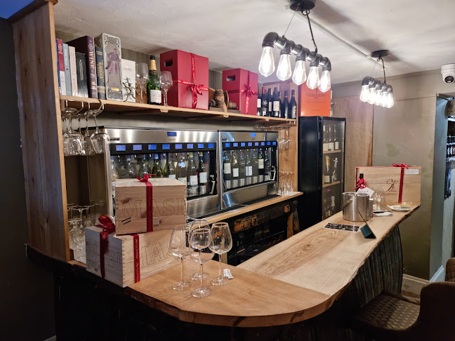 Reviews of Moreton Wine Merchants & Wine Bar in Oxford - Liquor store