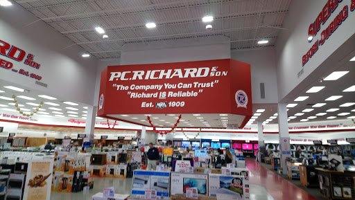 Appliance Store «P.C. Richard & Son», reviews and photos, 1685 Old Country Rd, Riverhead, NY 11901, USA