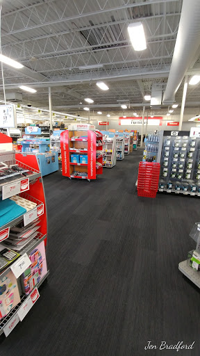 Office Supply Store «Staples», reviews and photos, 2081 Harrodsburg Rd, Lexington, KY 40504, USA
