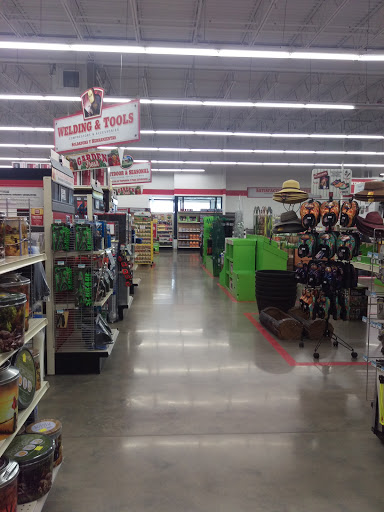 Home Improvement Store «Tractor Supply Co.», reviews and photos, 40 Dillon Plaza Dr, High Ridge, MO 63049, USA