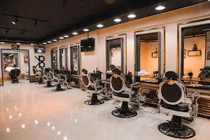 Mr peaky blinders men's salon & Spa image