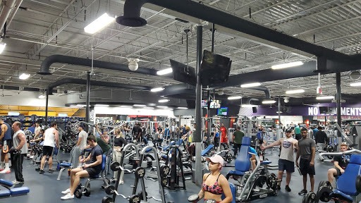 Health Club «Crunch - Tampa Palms», reviews and photos, 15313 Amberly Dr, Tampa, FL 33647, USA