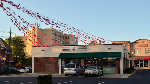 Convenience Store «7-Eleven», reviews and photos, 255 Smith St, Perth Amboy, NJ 08861, USA
