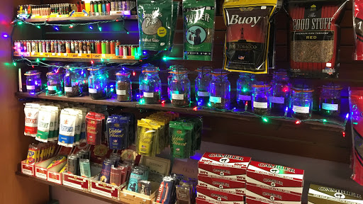 Tobacco Shop «Kittery Discount Smoke Shop», reviews and photos, 99 State Rd, Kittery, ME 03904, USA