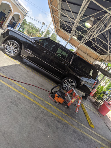 Car Wash «Simoniz Car Wash», reviews and photos, 19055 Biscayne Blvd, Miami, FL 33180, USA