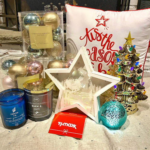 Shopping Mall «Southbury Plaza Shopping Center», reviews and photos, 100 Main St N, Southbury, CT 06488, USA