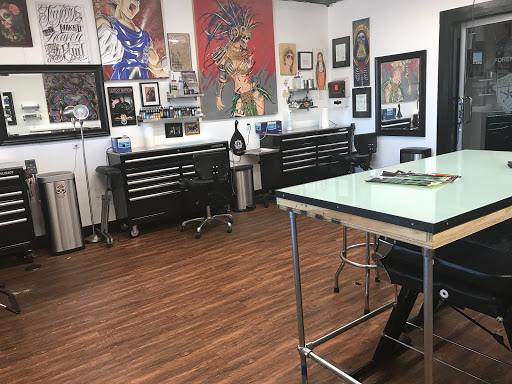 Tattoo Shop «Kings Tattoos & Piercings», reviews and photos, 2957 S Westmoreland Rd, Dallas, TX 75233, USA