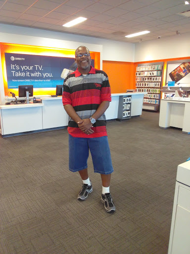 Cell Phone Store «AT&T», reviews and photos, 2200 McFarland Blvd E, Tuscaloosa, AL 35404, USA