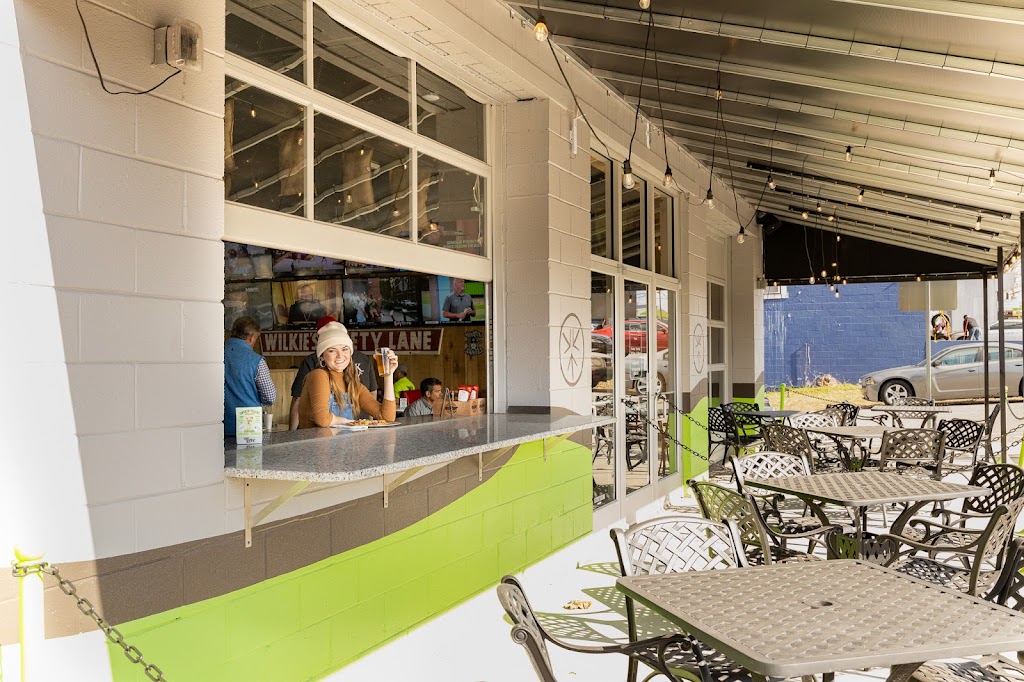 Smokin Thighs - Sylvan Park 37209