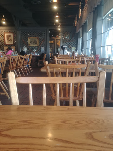 American Restaurant «Cracker Barrel Old Country Store», reviews and photos, 6941 Charlotte Pike, Nashville, TN 37209, USA