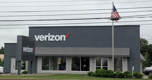 Cell Phone Store «Verizon», reviews and photos, 365 Gorham Rd, South Portland, ME 04106, USA
