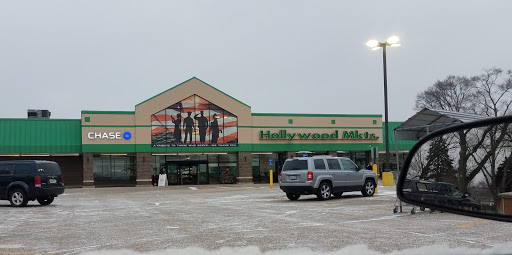 Hollywood Super Market, 29200 N Campbell Rd, Madison Heights, MI 48071, USA, 