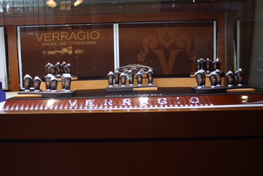 Jewelry Store «Robbins Brothers», reviews and photos, 2200 1st Ave, Seattle, WA 98121, USA