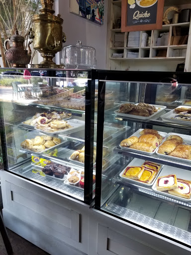 Shopping Mall «Shelter Cove Towne Centre», reviews and photos, 40 Shelter Cove Ln, Hilton Head Island, SC 29928, USA