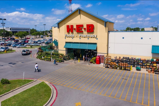 Grocery Store «H-E-B Grocery», reviews and photos, 1301 Wooded Acres Dr, Waco, TX 76710, USA
