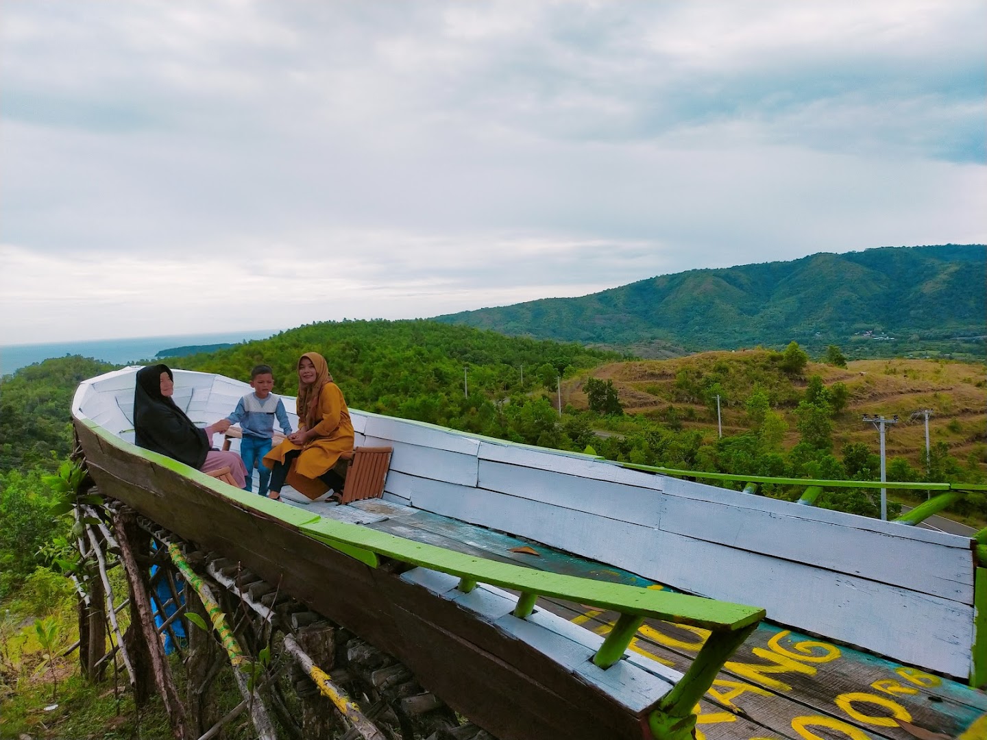 WISATA BUKIT MONUMEN ACEH BESAR