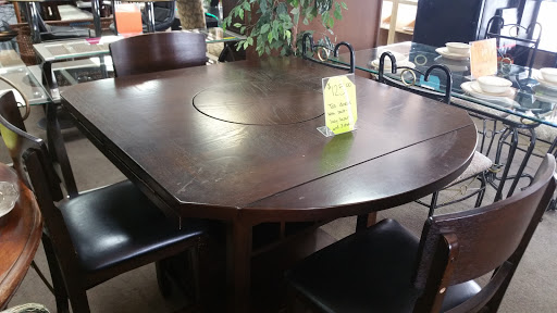 Thrift Store «M&M Thrift And Salvage», reviews and photos, 1517 Lucky St, Griffin, GA 30223, USA