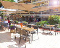 Atmosphère du Restaurant méditerranéen LE 65 BIS RESTAURANT à Vallauris - n°11
