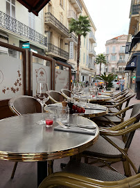 Atmosphère du Restaurant La Cave à Cannes - n°10