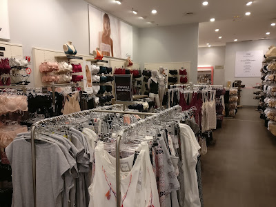 Etam Lingerie et Prêt-à-porter à Poitiers