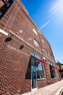 The Beauty Window - Photo 8 - Car repair in Huntington, NY, Stamford