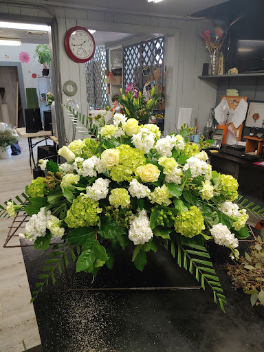 Florist «Olson Florist», reviews and photos, 499 Court St NE, Salem, OR 97301, USA