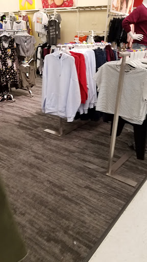 Department Store «Target», reviews and photos, 18855 N Market Pl Dr, Aurora, OH 44202, USA