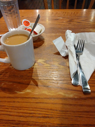 American Restaurant «Cracker Barrel Old Country Store», reviews and photos, Celebration Dr, Suwanee, GA 30024, USA