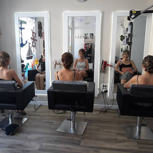 Peluquería y Beauty Anabel en Ribera del Fresno, Badajoz