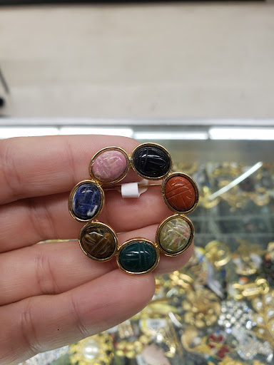 Thrift Store «Unique», reviews and photos, 2956 Gallows Rd, Falls Church, VA 22042, USA