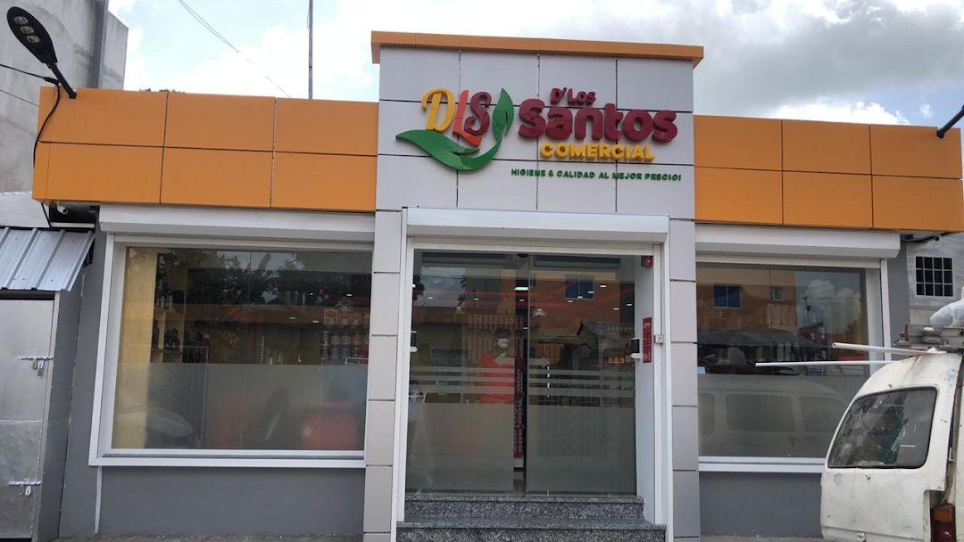 D Los Santos Comercial Higüey