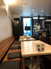 Atmosphère du Restaurant japonais Café & Bar Le McQueen à Paris - n°2