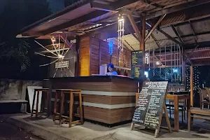 Rina Warung image