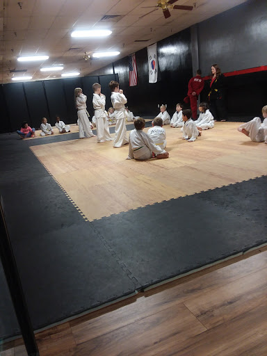 Shopping Mall «Ashland Hanover Shopping Center», reviews and photos, 215 N Washington Hwy, Ashland, VA 23005, USA