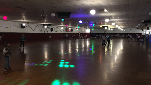 Roller skating club Victorville