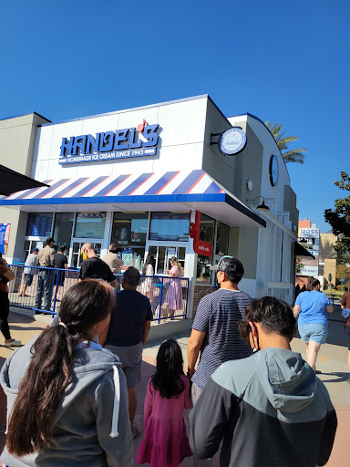 Shopping Mall «Hastings Village», reviews and photos, E Foothill Blvd, Pasadena, CA 91107, USA