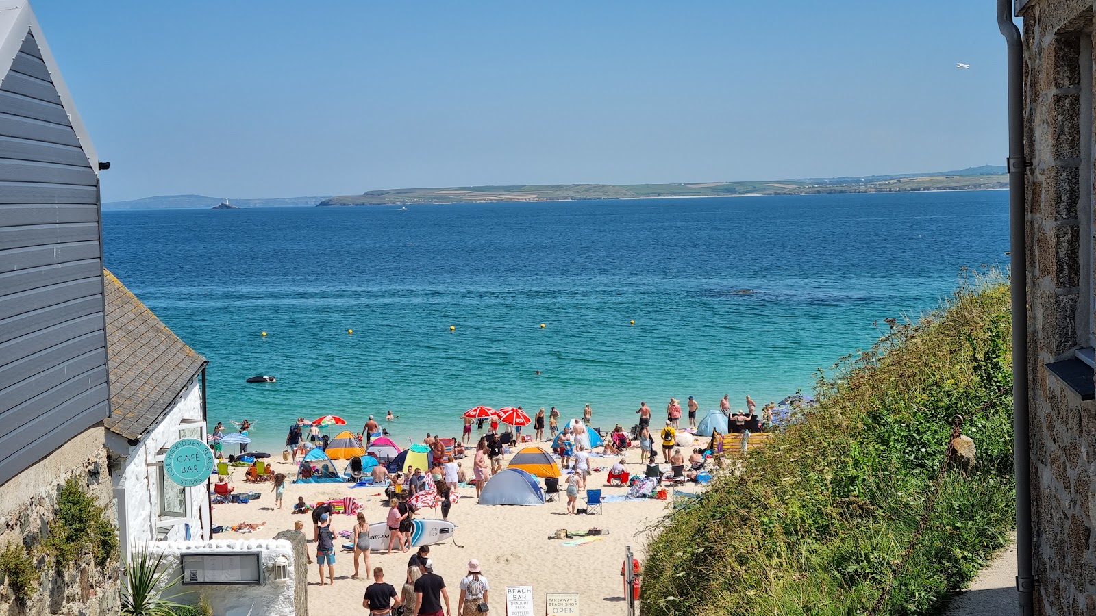 Foto di Porthgwidden Beach e l'insediamento