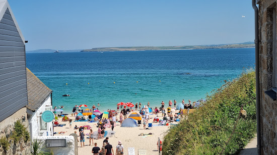 Porthgwidden Beach