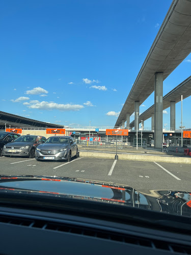 Sixt Terminal 2 car return à Tremblay-en-France