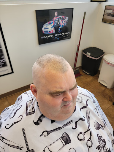 Hair Salon «Whiskers Family Hair Care», reviews and photos, 1002 Leonard St NW, Grand Rapids, MI 49504, USA