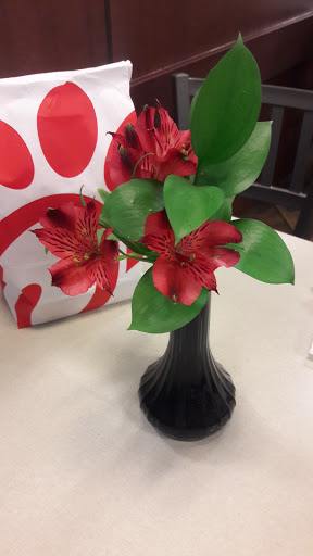 Fast Food Restaurant «Chick-fil-A», reviews and photos, 8040 N Blackstone Ave, Fresno, CA 93720, USA