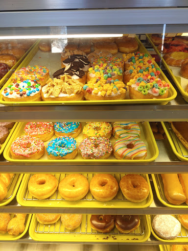 Donut Shop «Rainbow Donuts», reviews and photos, 12307 Imperial Hwy, Norwalk, CA 90650, USA