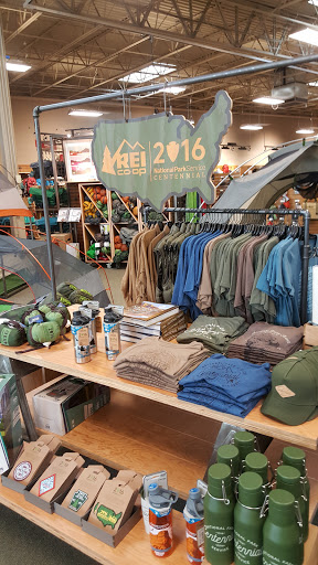 Camping Store «REI», reviews and photos, 970 W Eisenhower Pkwy, Ann Arbor, MI 48103, USA