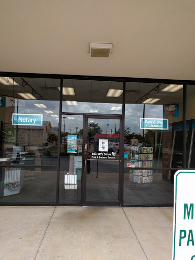 The UPS Store, 11844 Bandera Rd, Helotes, TX 78023, USA, 