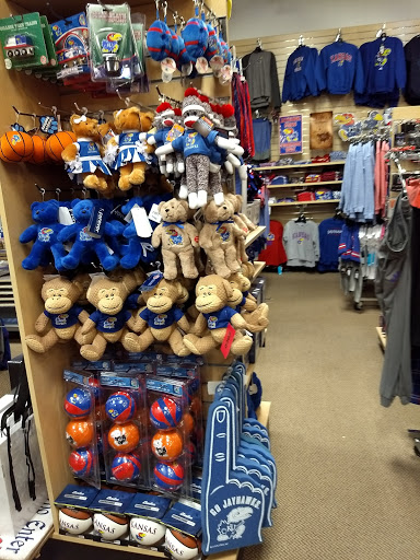 Sportswear Store «Rally House Boardwalk», reviews and photos, 8650 N Boardwalk Ave, Kansas City, MO 64154, USA