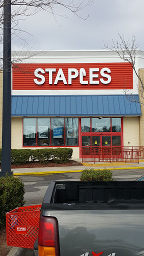 Office Supply Store «Staples», reviews and photos, 921 E Broad St, Fuquay Varina, NC 27526, USA